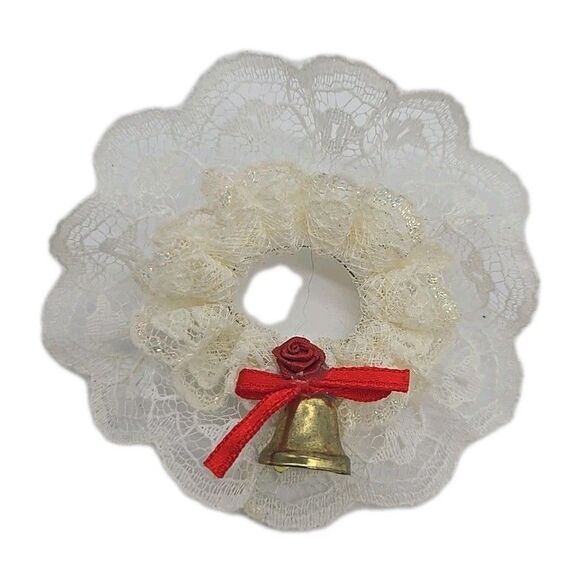 Vintage 1970s? Lace Christmas Tree Ornament Wreath With Tiny Rose, Bow, & Bell - Picture 2 of 6